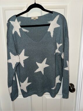 4/$20 Altar'd State Dusty Blue Star V-Neck Sweater